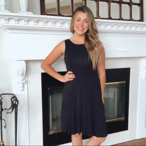 LOFT Dresses & Skirts - LOFT Navy & Maroon Polka Dot Summer Dress M